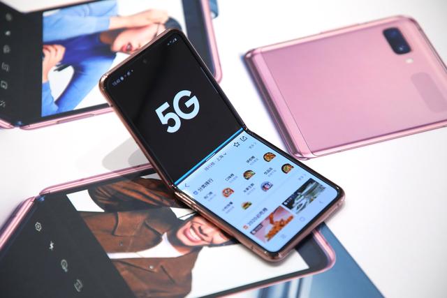 时尚遇见5G科技，三星Galaxy Z Flip 5G亮相上海