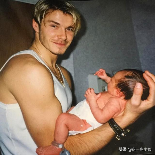 踢足球最帅的男人，贝克汉姆他秃了，岁月终于对这个万人迷下手了