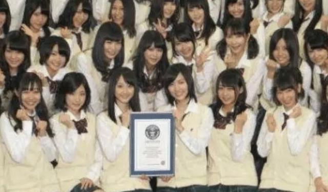 一项脑洞大开的吉尼斯世界纪录，在日本48名女子和一名男子中产生