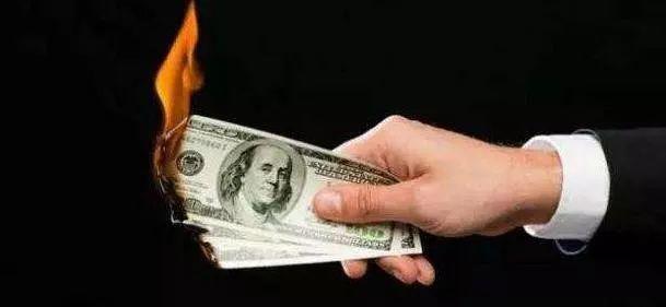 疯狂烧钱的在线教育野蛮生长！线下商家叫苦不迭