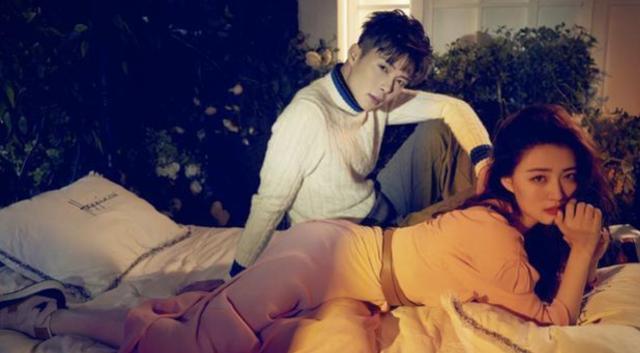 张铭恩现身胡冰卿小区，双方曾否认恋情，网友：只是拥抱的朋友