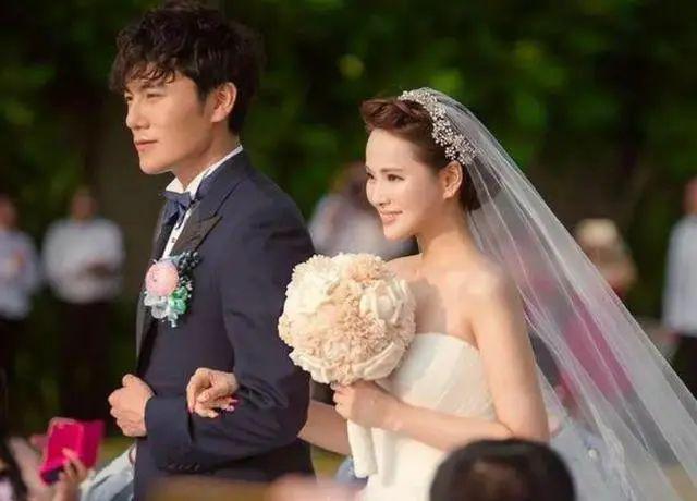 秦昊也翻车了？昔日言论被扒，嫌弃内地希望孩