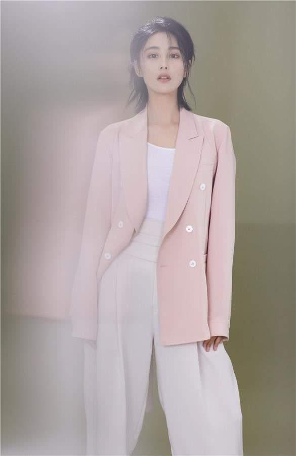 深夜约会美女，面对“老实人”人设的李晨，人设要再次“翻车”