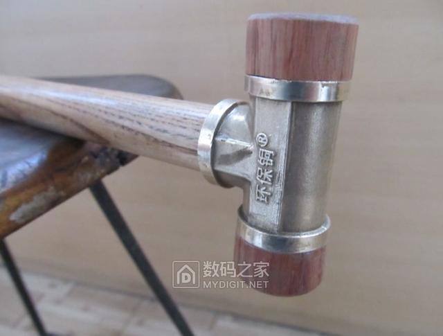 能工巧匠！创意DIY使用4分铜三通管件打造的一把实用小木槌