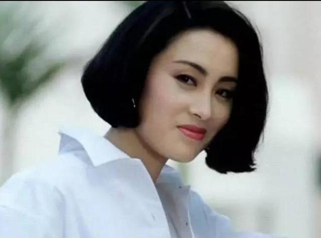 林青霞遭威胁，刘嘉玲被绑架，大佬女人张敏却