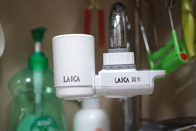 莱卡水龙头净水器：四层过滤，出租房小家庭也能喝上直饮水