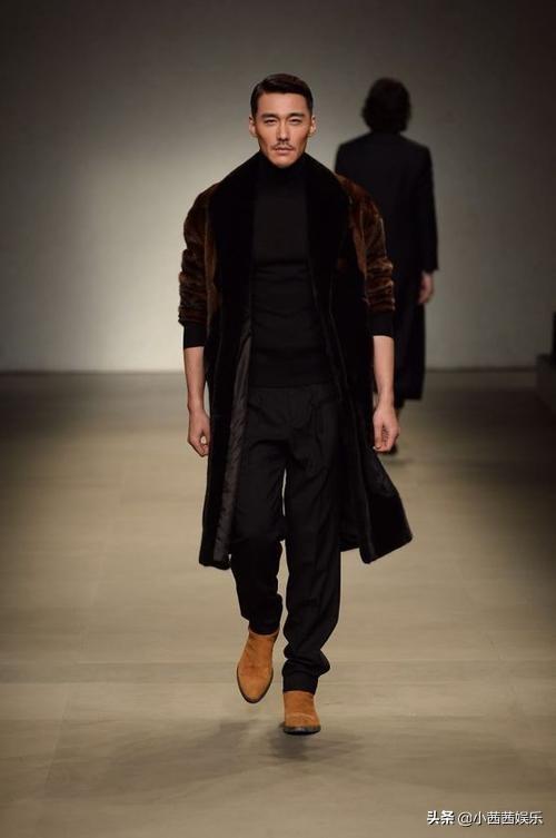 同父同母不同命，弟弟成大明星，衣帽间价值2个亿，哥哥却入狱