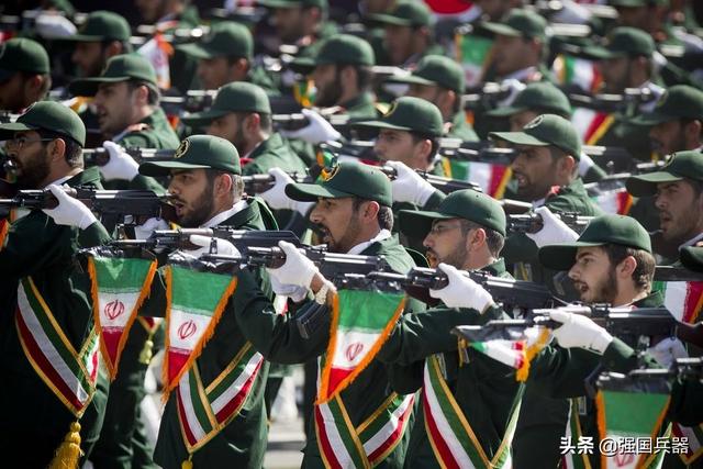 一艘油轮驶向委内瑞拉，美军虎视眈眈，伊朗严