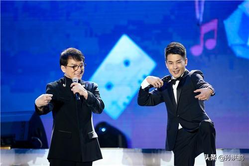 辛有志，辛巴现在搞平台，前有陈欧，再有黄峥