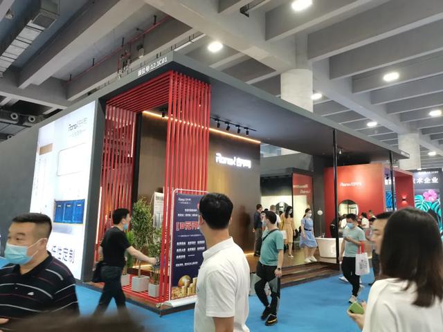 2020中國建博會（廣州）12.1衛(wèi)浴品牌館如約啟動，現(xiàn)場人流如織