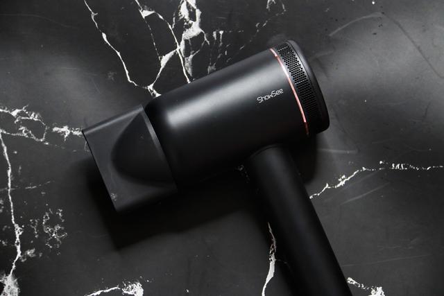 小适高速电吹风上手体验，让头发感受万般呵护