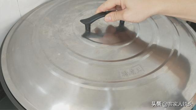 客家这一碗汤很出名，传统味道营养好喝，一人一碗，喝一口就爱上