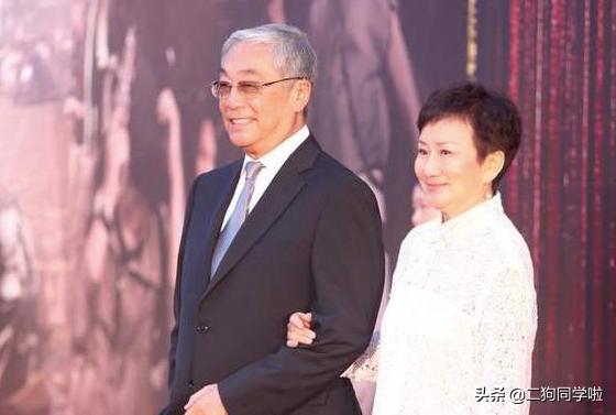 86岁“黄药师”曾江：3任老婆个个人间尤物，却差点被谢贤掌掴