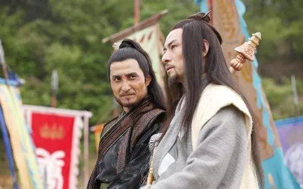 李世民要杀单雄信，为何仅徐茂公求情，秦琼、程咬金却装聋作哑？