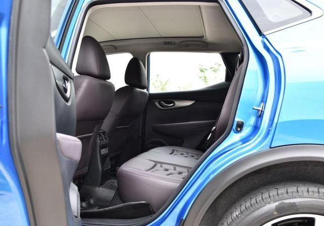 日产高颜值“省油王”，比哈弗H6帅气，配2.0L自吸+CVT，油耗6L