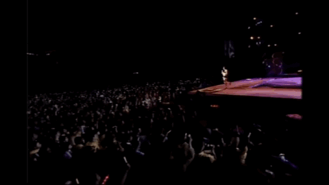 莫文蔚来告诉你长腿到底什么样！不愧是给自己