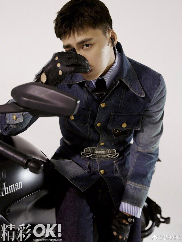 李易峰荣登OK精彩杂志海报，粉丝：峰峰同款耳机