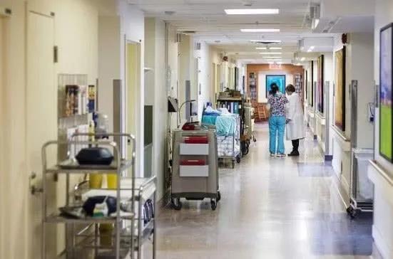 疫情把探亲父母困在加拿大日子快扛不下去了