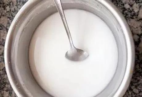 一到夏季就没胃口？那就来一碗凉粉开开胃吧~做