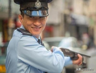张家辉结婚17年后吐槽关咏荷：“她大部分时间不理我”网友：羡慕