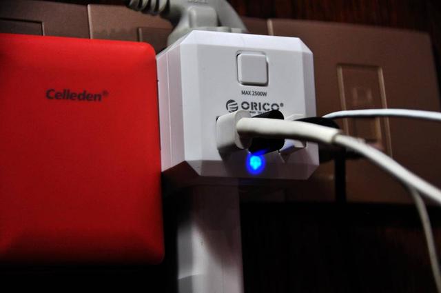 解决桌面排线凌乱困扰，奥睿科(ORICO)电立方桌面立体插座