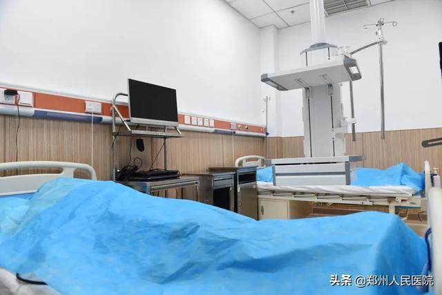 河南中医药大学党委书记别荣海一行来院调研