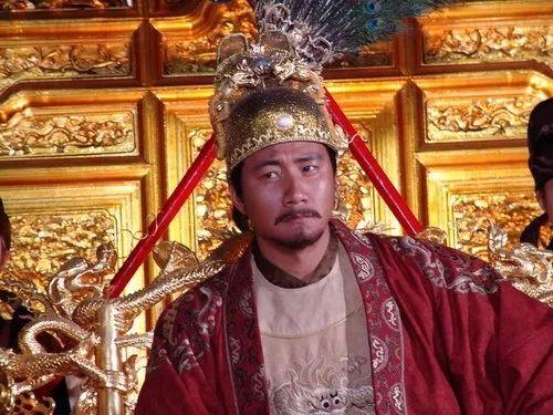 朱元璋得知有人与他生辰八字相同，欲招来杀掉