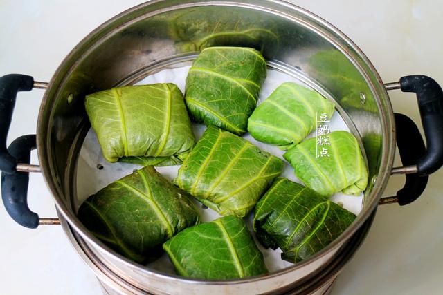 三伏天外出，遇到这叶子摘2片，一包一蒸，香到流口水
