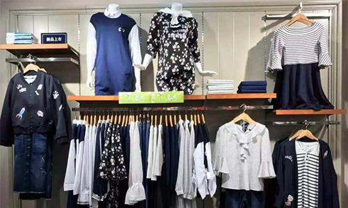 关店、卖总部大楼、亏20亿 服装巨头拉夏贝尔“倒下”？