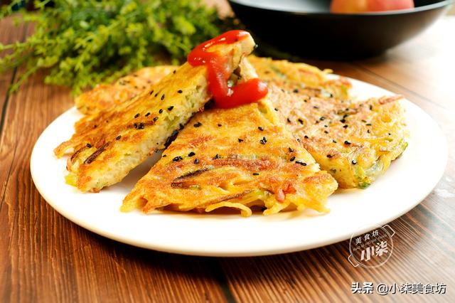 土豆丝别炒了，打2个鸡蛋，不炖不炒不凉拌，我家早餐经常做着吃