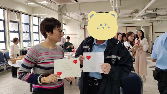 国安法嫁到香港21年，她体会到警察的热心尽责，也目睹了暴徒纵火恶行