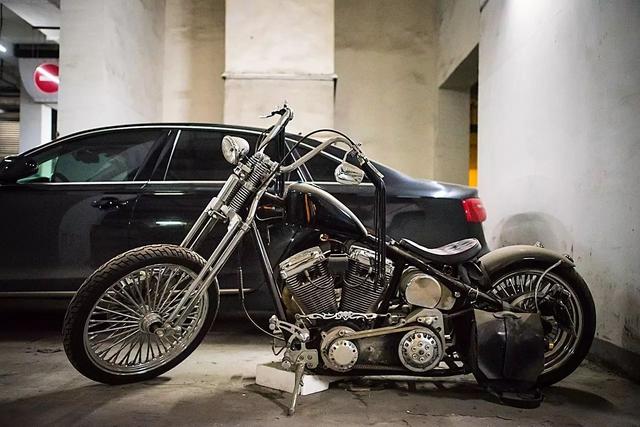 武汉豪车最多的7家停车场大曝光！贫穷限制了你