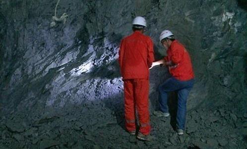 堪称奇迹！中国打通横断山脉万米隧道，亿方水库穿洞而过