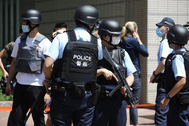 周庭“故意”认罪，香港国安法首名被告不准保释丨香港一日