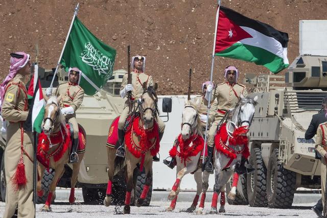 美国偏袒以色列惹众怒，约旦警告全面动武，伊