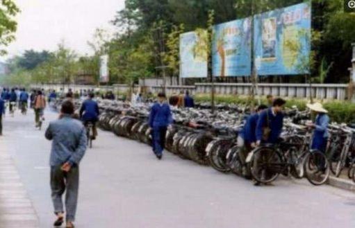 70年代的珍贵老照片：回不去的纯真年代，曾经人