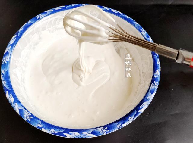 糯米早餐小饼，花2分钟，拌好面糊即成，软糯味美，冷了更香