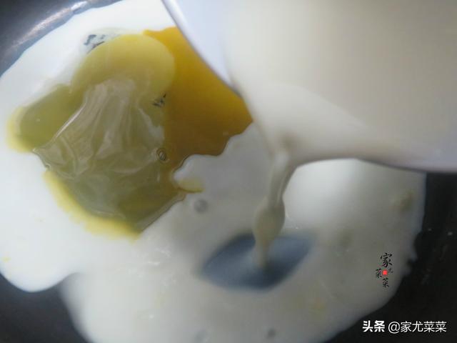 面粉不要再烙饼了，教懒人做法，我家一周吃五次，上桌1个都不剩