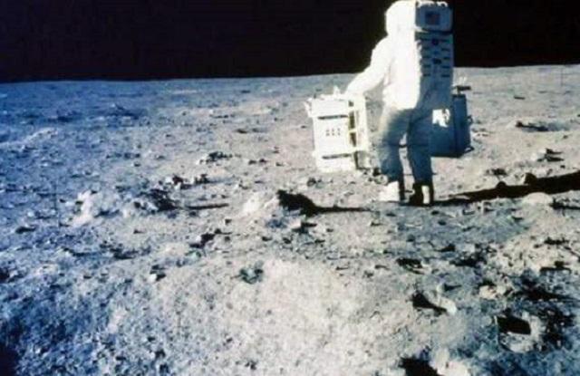 人类扔在月球上的96袋纸尿裤，历经半个世纪，成