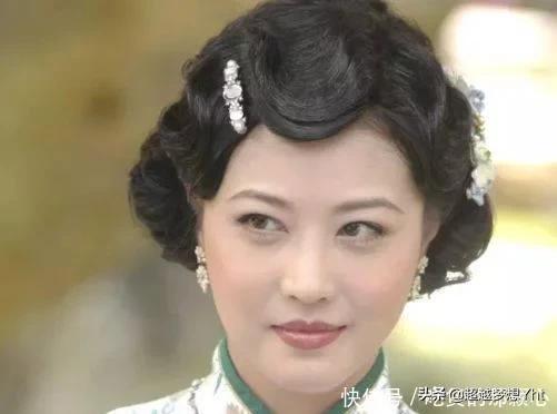 她是名动京城的歌妓，助一将军平安归家，自己却半生囹圄