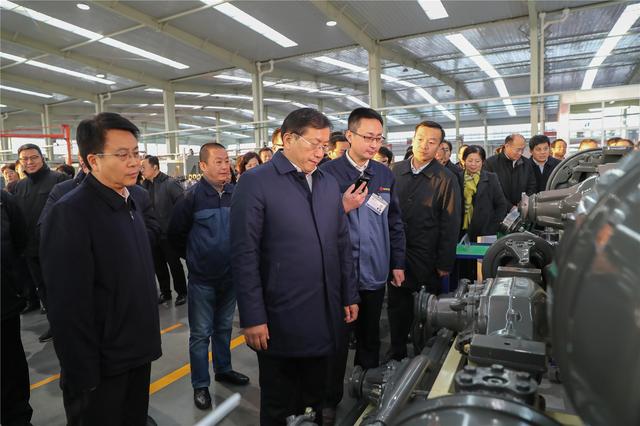 省委常委、市委书记王忠林到济南新材料产业园区观摩评议重点项目