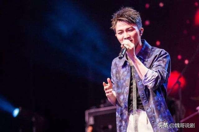 周深为毕业生献唱《一期一会》，愿珍惜相遇未