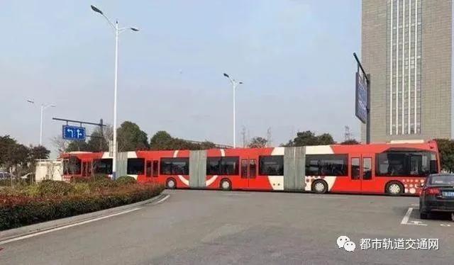 盐城轨道交通：1 号线、2 号线、3号线、超级虚拟轨道交通和高铁