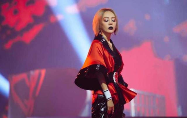 《浪姐》宁静造型有玄机，竟是cos火影忍者，太酷了