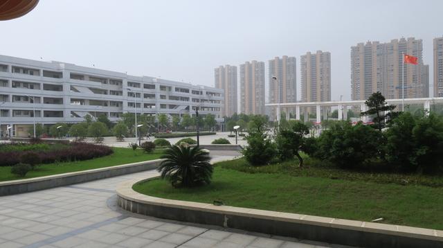 七月复学，武穴中学景色依然！喜迎高一、高二年级学子归来