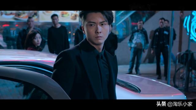 TVB新剧《反黑路人甲》：王浩信双重身份，又是演员又是坐馆？