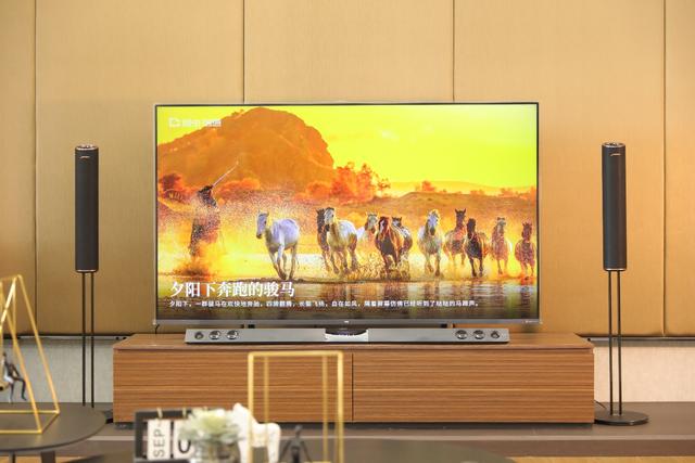 家庭私人影院的标准是什么？看TCL大屏音画专家
