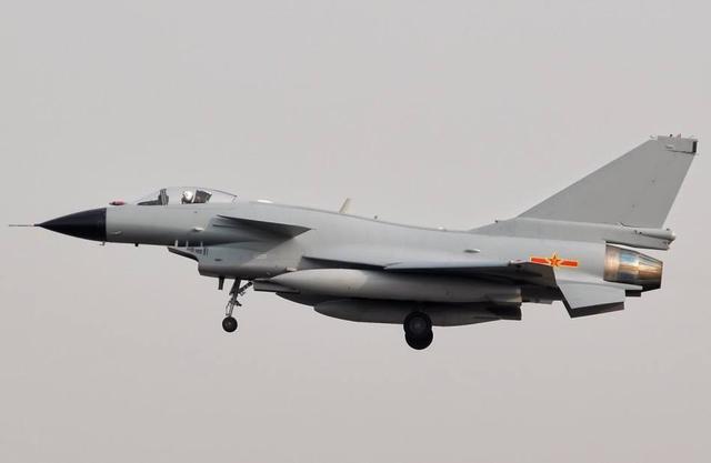 歼10战机性能虽强，但想出口却有3大结症，竞争优势远远不如F-16