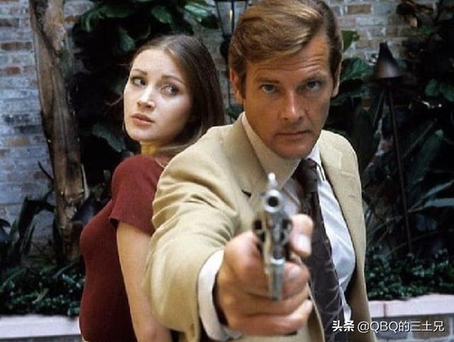 苏格兰场再遇奇案！5支007电影道具手枪被盗，损