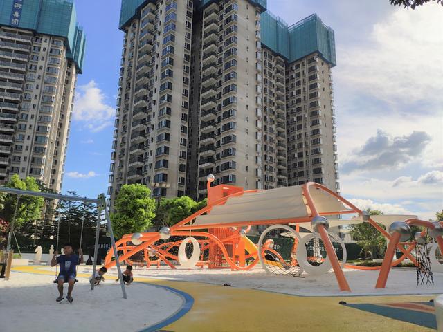 松山湖业主太飘了！有盘一夜涨价80万...